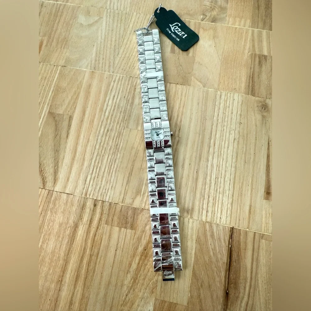 Lozan ladies silver tone square watch NEW BATTERY